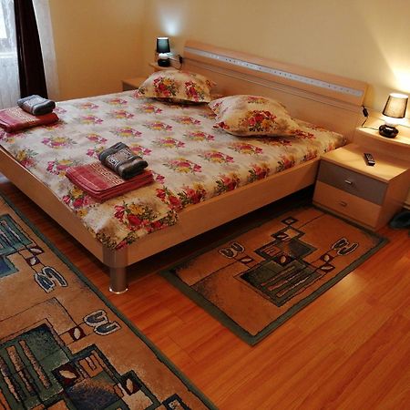 Casa Ovi Si Simo 호텔 Haţeg 외부 사진