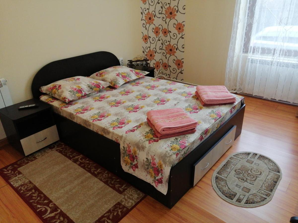 Casa Ovi Si Simo 호텔 Haţeg 외부 사진